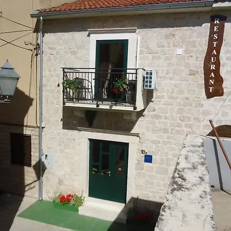 Appartement By The Sea - 16823 Vodice